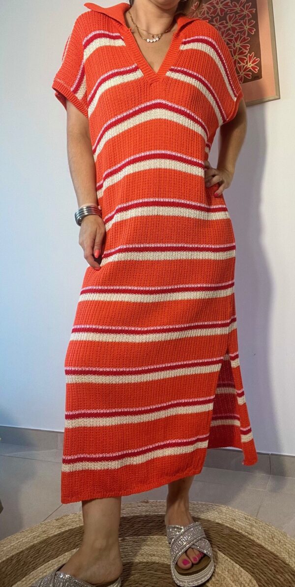 Robe longue à rayures orange col polo – Image 2