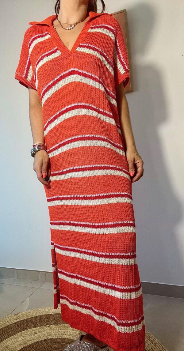 Robe longue à rayures orange col polo – Image 3